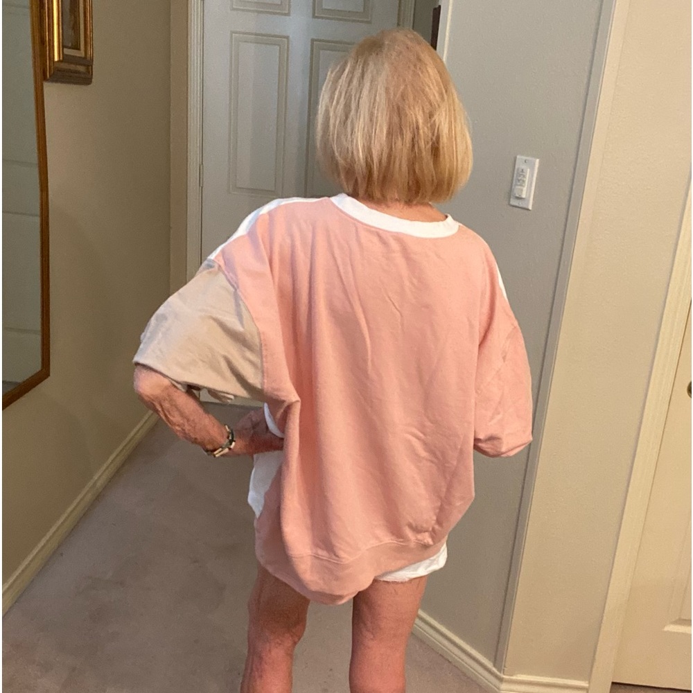 Sweatshirt/Shorts outfit